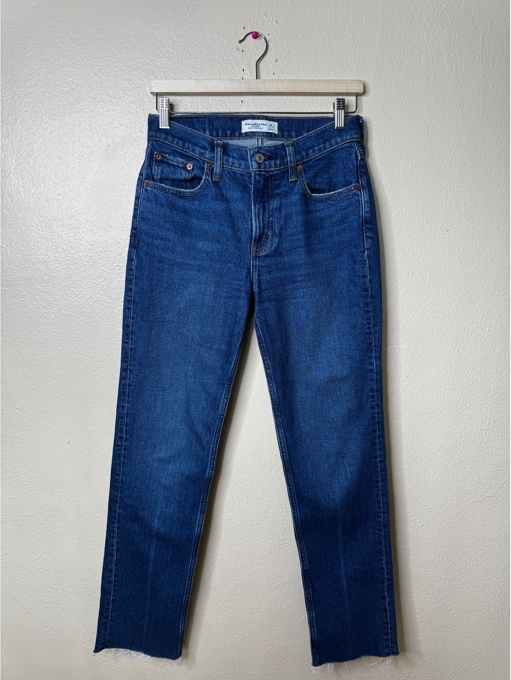 Abercrombie & Fitch Mid Rise 90s Straight Jeans Size 26 Regular Raw Hem